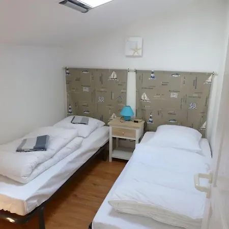 3 Etoiles Des Ecuries De L'abbaye * Saint-Jean-dʼOrbetiers