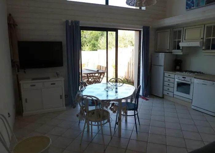 3 Etoiles Des Ecuries De L'abbaye בית נופש *